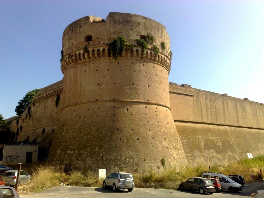 לינה וארוחת בוקר קרוטונה L'Isola Di Gaia מראה חיצוני תמונה