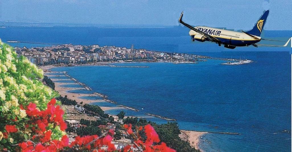 לינה וארוחת בוקר קרוטונה L'Isola Di Gaia מראה חיצוני תמונה