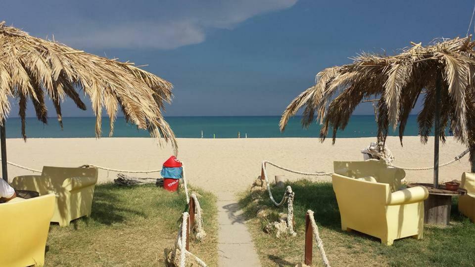 לינה וארוחת בוקר קרוטונה L'Isola Di Gaia מראה חיצוני תמונה